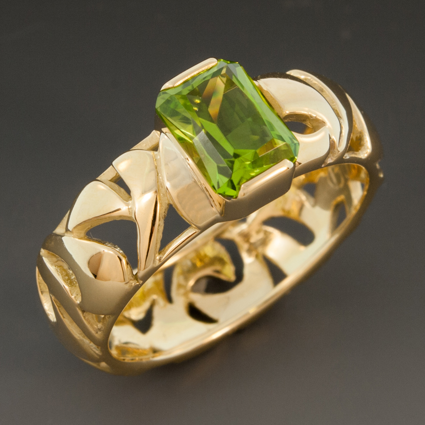 Peridot ring 2w 040142